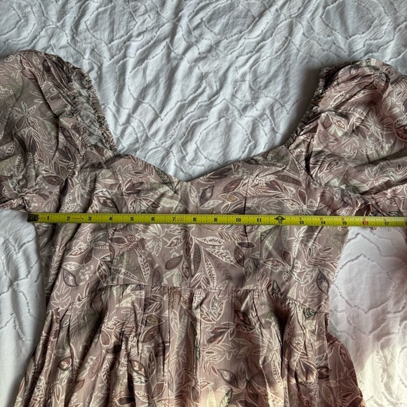 Final Touch Floral Paisley Puff Sleeve Dress Neutral with Pockets - Picture 3 of 7